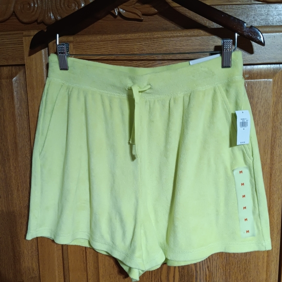 Old Navy Shorts - Picture 1 of 4